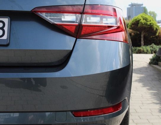 Skoda Superb cena 87900 przebieg: 113069, rok produkcji 2017 z Byczyna małe 529
